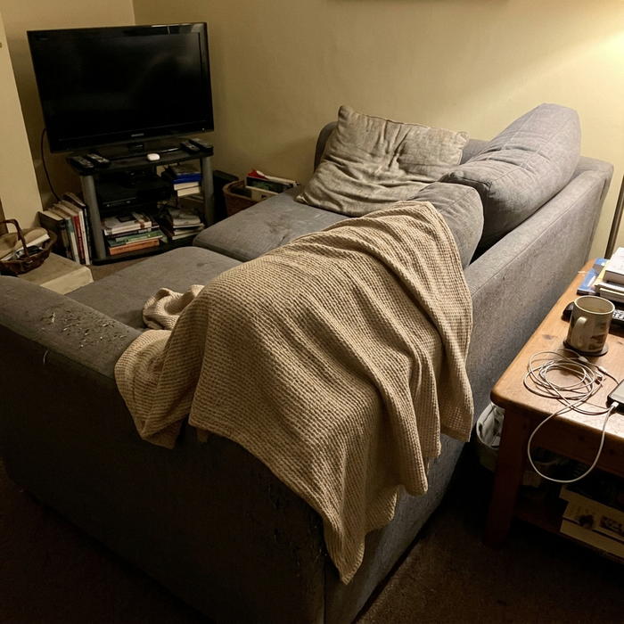 Kundenfoto: RuheMantel über dem Sofa